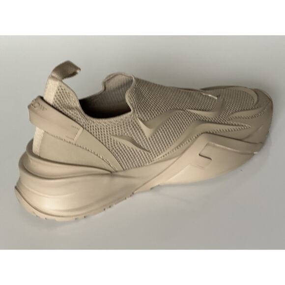 NIB 1050 Fendi Flow Men\'s Fabric Beige Sneakers 10 US (43 Euro) 7E1504 Italy main image 11